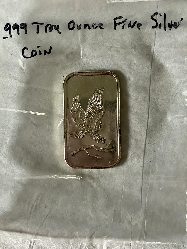 1 Troy Ounce .999 Fine Silver Bar reverse side featuring eagle design