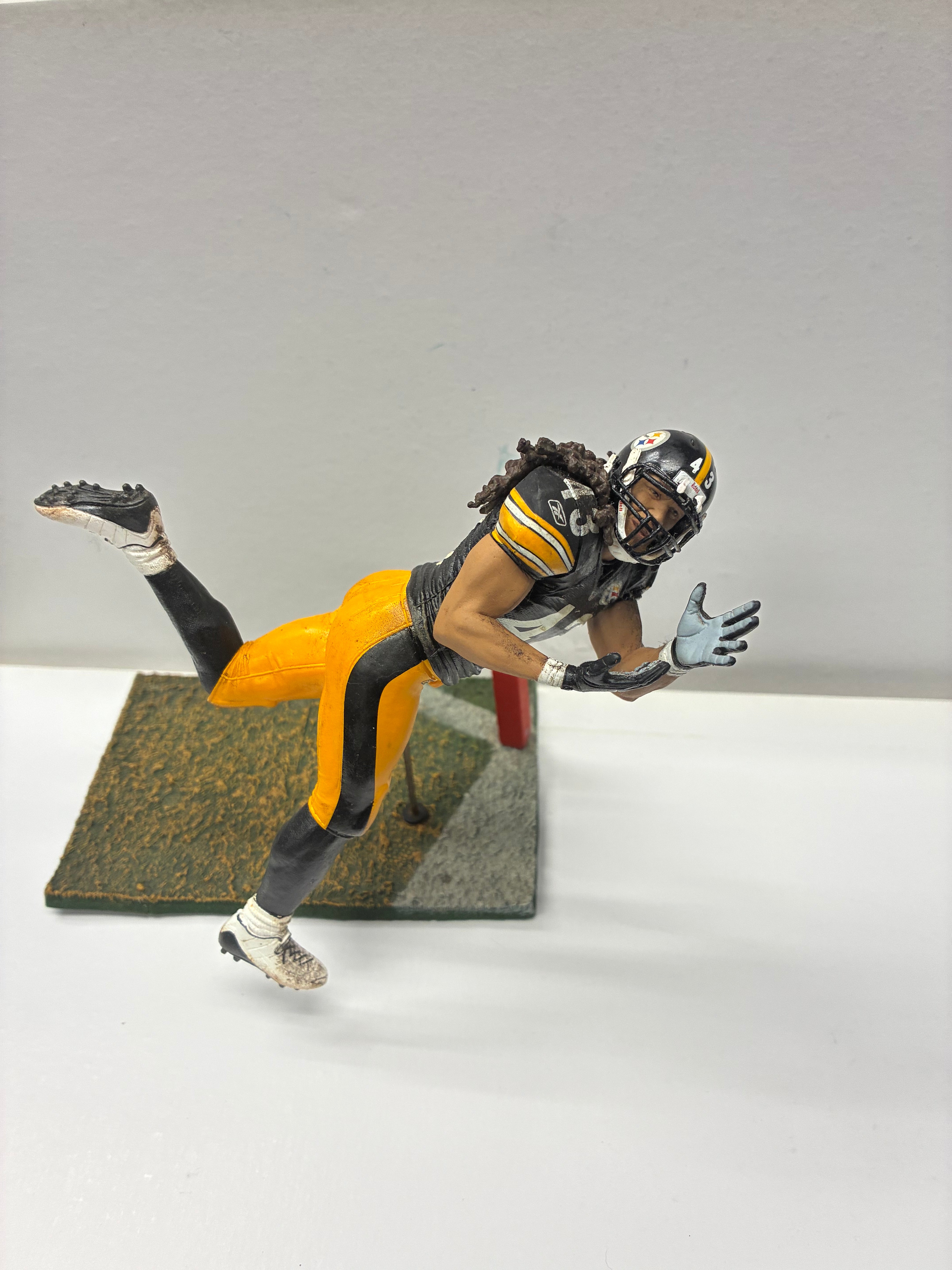 Troy Polamalu Pittsburgh Steelers McFarlane NFL SportsPicks Figure 2009 Loose w/ Base
